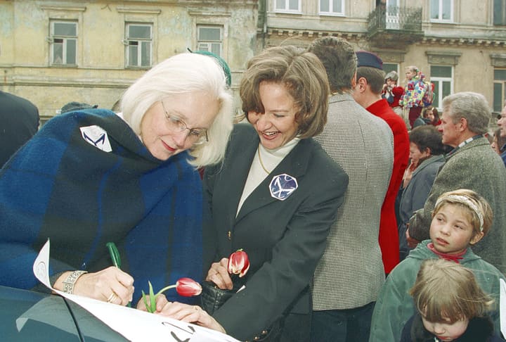Su Konstitucija susijusi pasirašymo ceremonija.