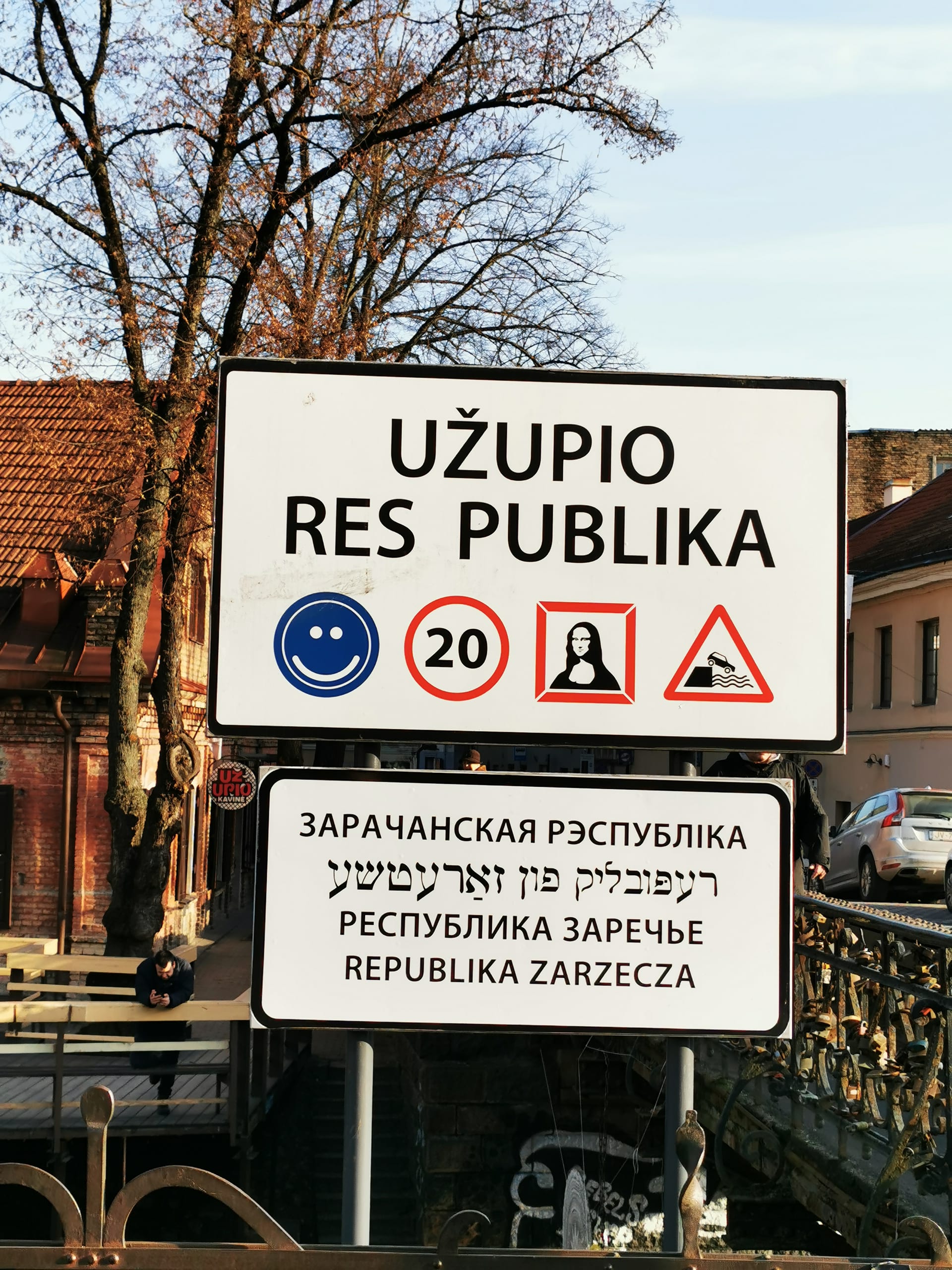 Užupio Respublikos pasienio ženklas.