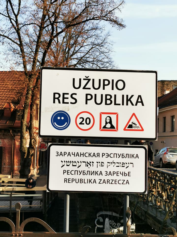 Užupio Respublikos pasienio ženklas.